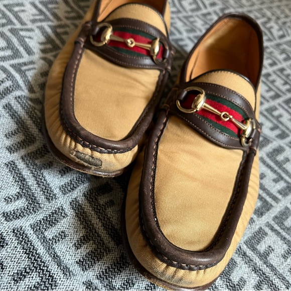 GUCCI Horsebit Accent Tan and Brown Loafers - Sz 9 - Picture 5 of 14